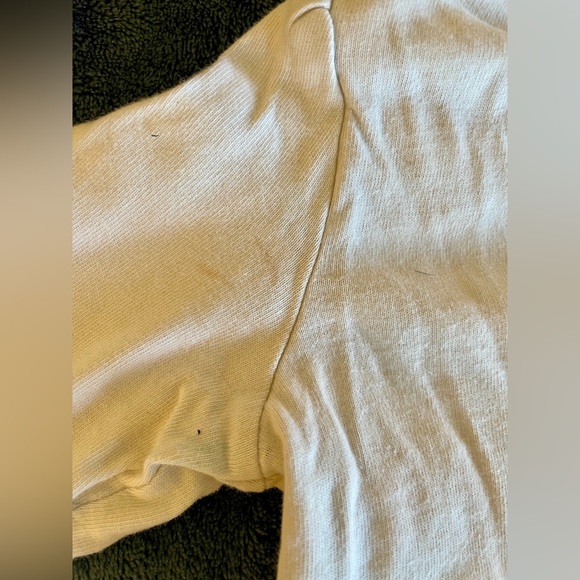 Bundle of 4 long sleeve onesies by baby GAP size 18-24M, one has stains - Picture 6 of 13